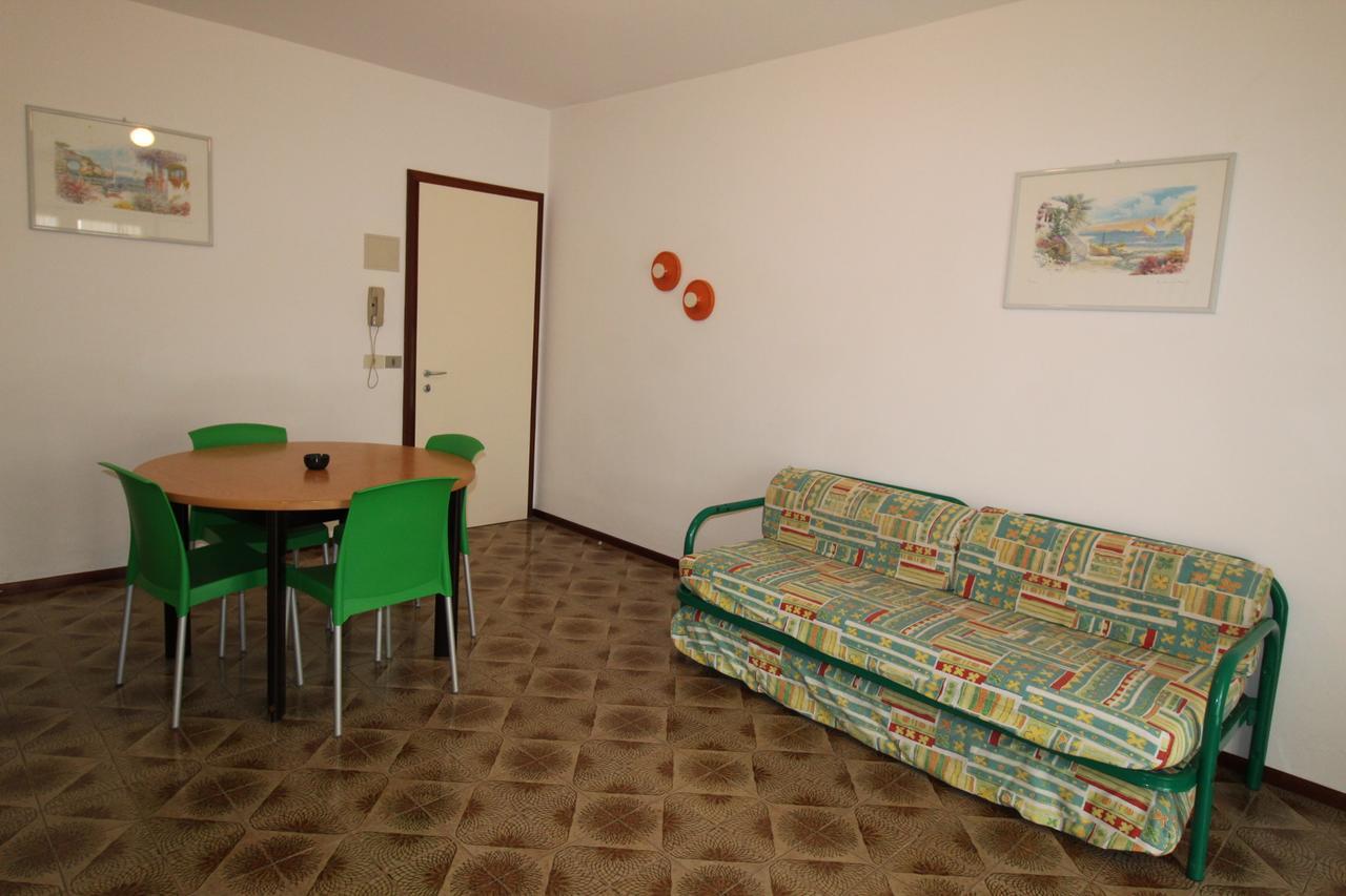 Condominio Ivelca Lignano Sabbiadoro Exterior foto